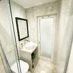 Daire Matisse No9 - One Bedroom Center