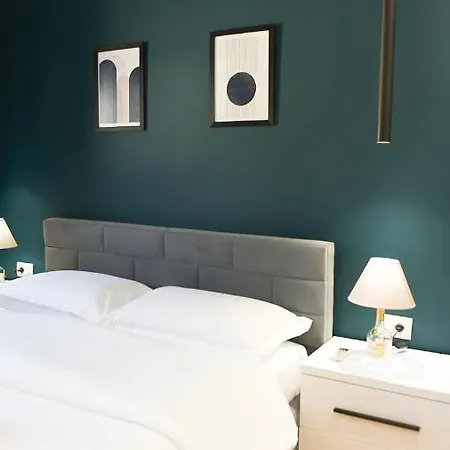 Matisse No9 - One Bedroom Center דירה