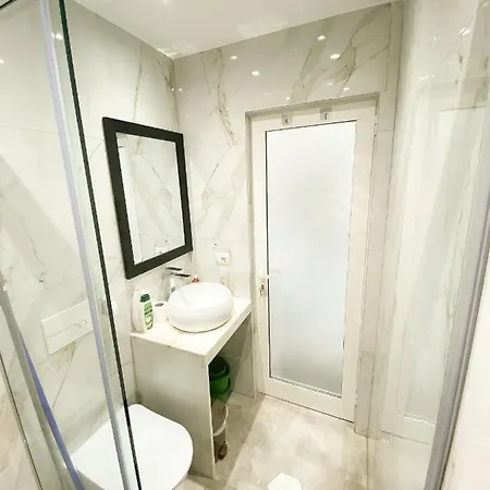 דירה Matisse No9 - One Bedroom Center