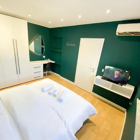 Matisse No9 - One Bedroom Center *