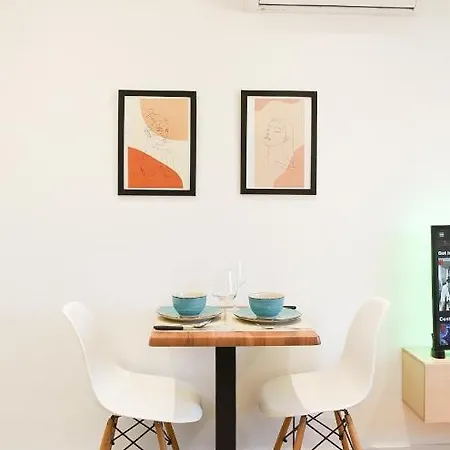 Matisse No9 - One Bedroom Center דירה